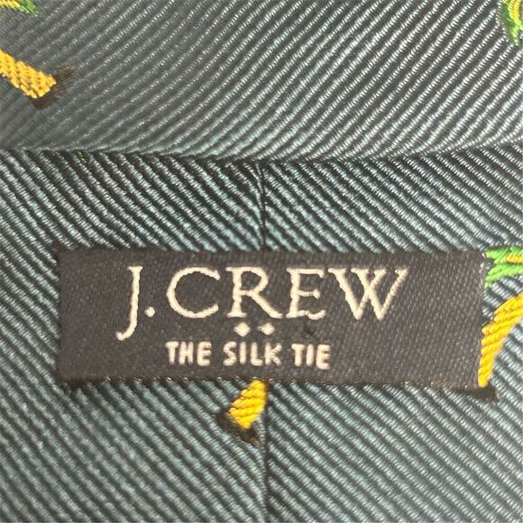 J.Crew Men's Silk Christmas Tie Blue Santa Palm Tree Holiday Theme - Picture 10 of 10